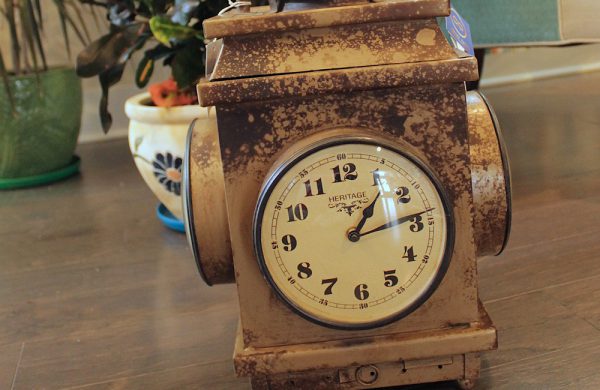 Upcycled Iron Lantern Clock (Mud Brown)